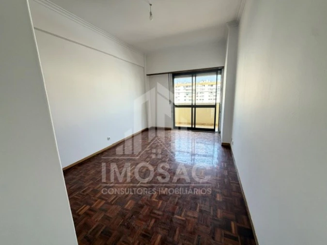 Apartamento T3 para Venda em Loures Foto 9