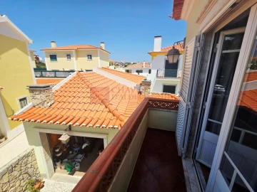 Moradia T4 para Venda em Carvoeira
