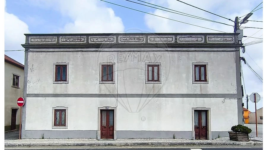 Moradia T4 para Venda em Serra D'El-Rei