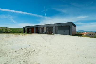 Moradia T3 para Venda em Santa Cruz