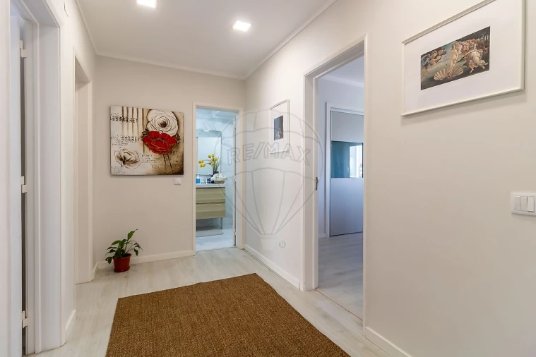 Apartamento T2 para Venda em Seixal, Arrentela e Aldeia de Paio Pires Foto 16
