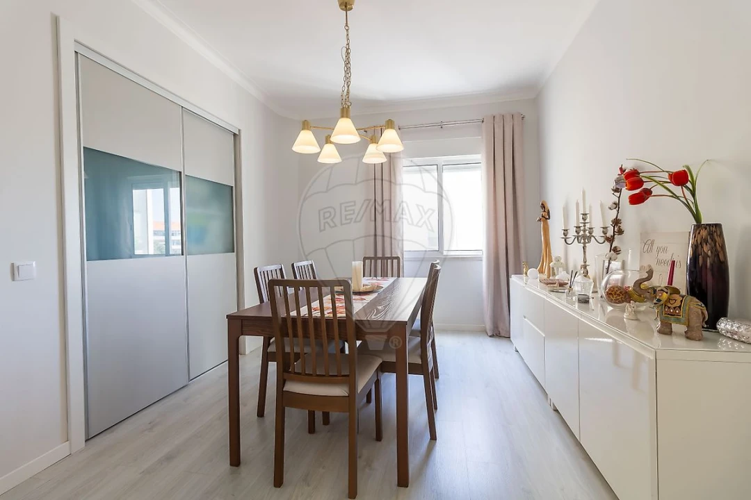 Apartamento T2 para Venda em Seixal, Arrentela e Aldeia de Paio Pires Foto 9