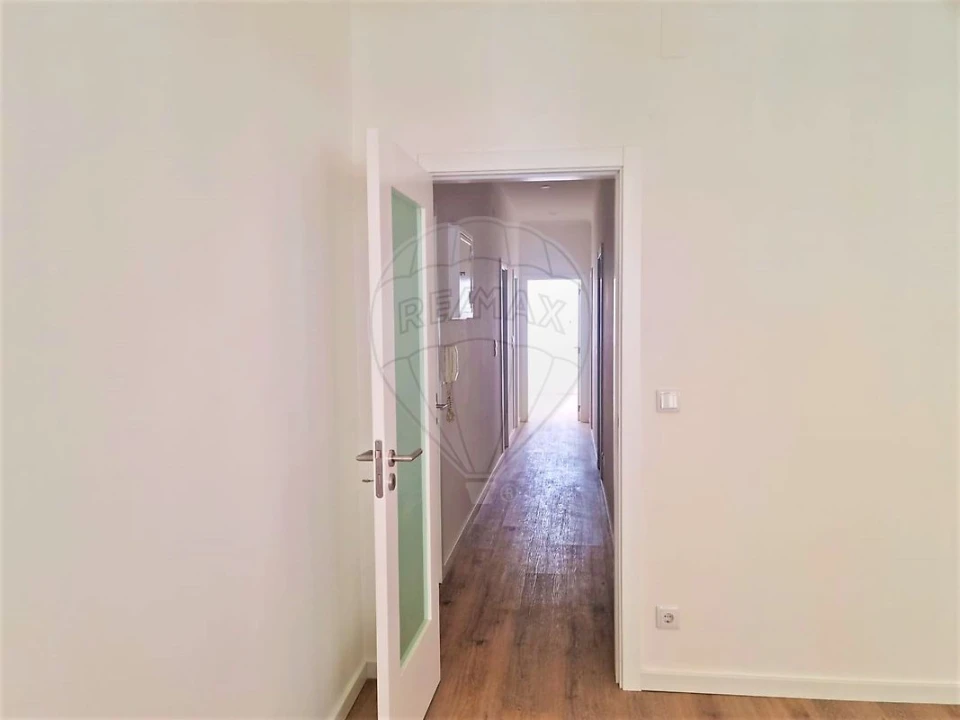 Apartamento T3 para Arrendamento em Arroios Foto 3