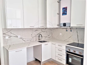 Apartamento T3 para Arrendamento em Arroios