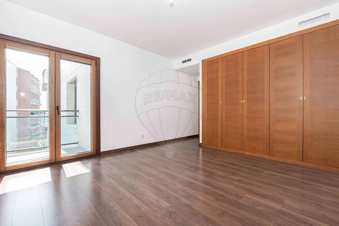 Apartamento T3 para Venda em Alverca do Ribatejo e Sobralinho Foto 5