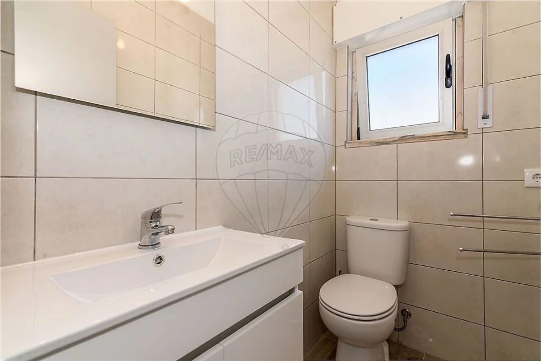 Apartamento T3 para Arrendamento em Arruda dos Vinhos Foto 3