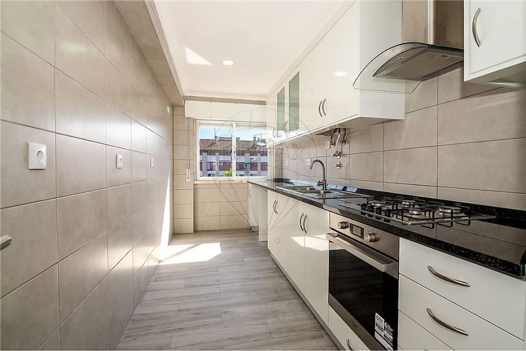 Apartamento T3 para Arrendamento em Arruda dos Vinhos Foto 2