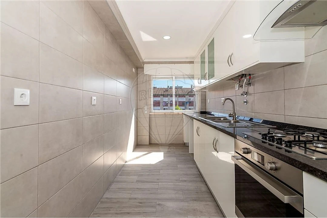 Apartamento T3 para Arrendamento em Arruda dos Vinhos Foto 20