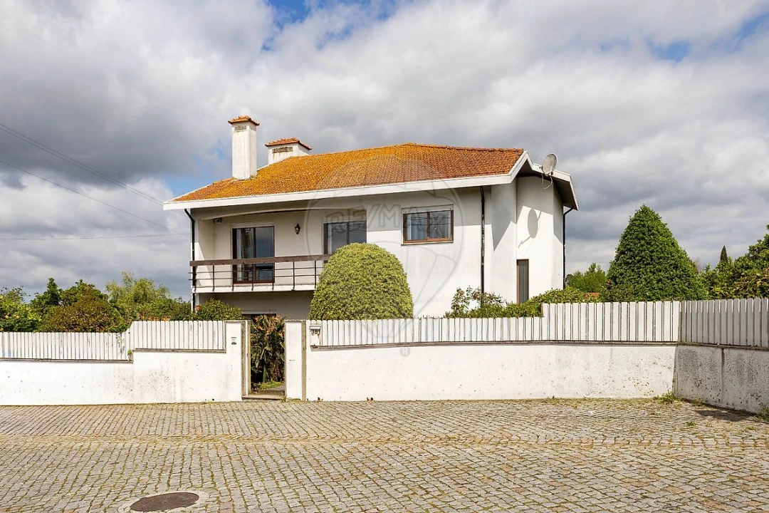 Moradia T4 para Venda em Folgosa Foto 4