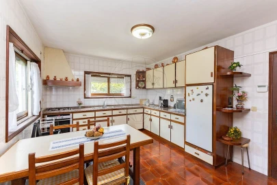 Moradia T4 para Venda em Folgosa