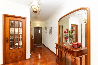 Moradia T4 para Venda em Folgosa