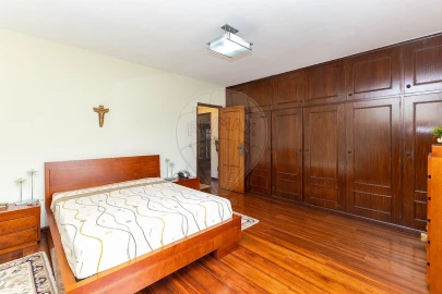 Moradia T4 para Venda em Folgosa