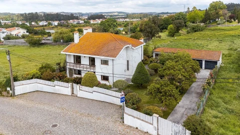 Moradia T4 para Venda em Folgosa