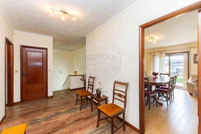 Moradia T4 para Venda em Folgosa