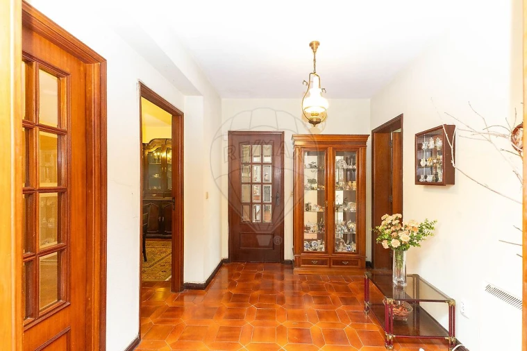 Moradia T4 para Venda em Folgosa Foto 2