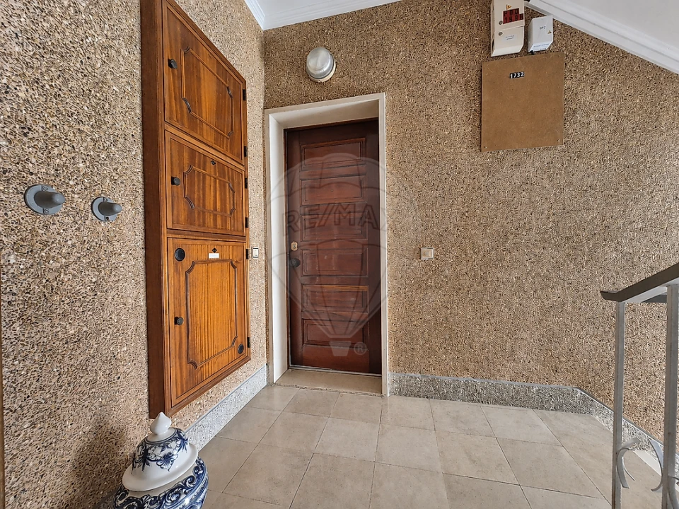 Apartamento T2 para Venda em Cascais e Estoril Foto 9