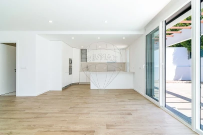Moradia T3 para Venda em Sesimbra (Castelo)