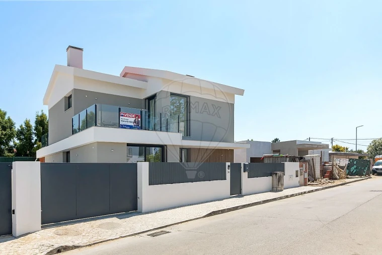 Moradia T3 para Venda em Sesimbra (Castelo) Foto 4