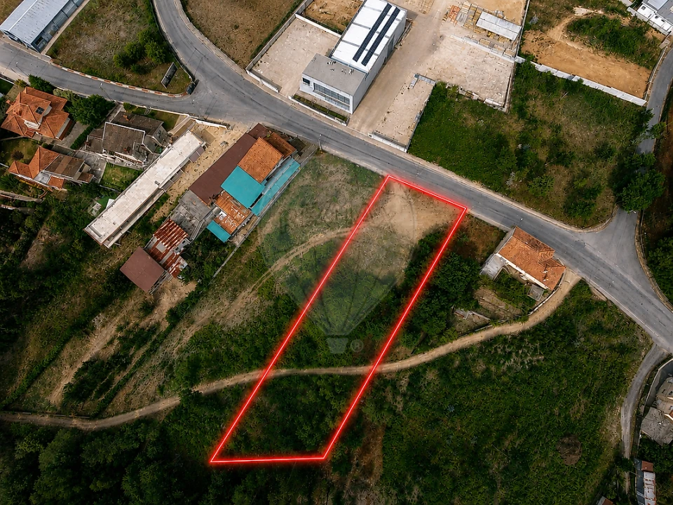 Terreno para Venda em Milheiros de Poiares Foto 12