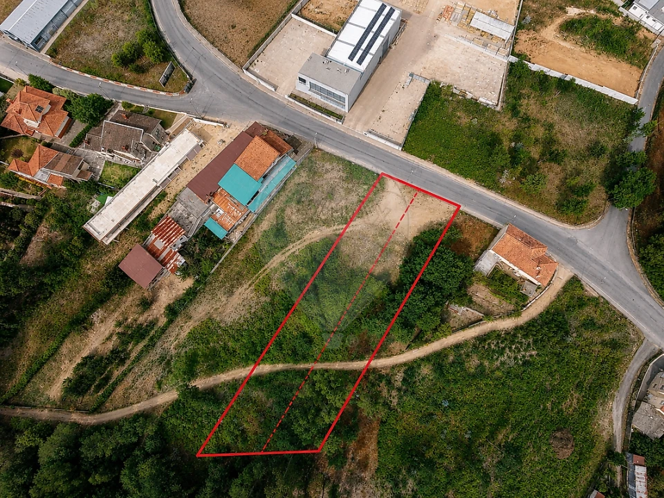 Terreno para Venda em Milheiros de Poiares Foto 11