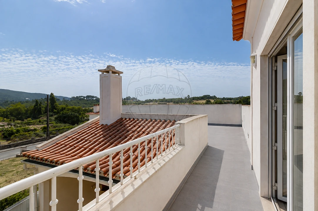 Moradia T5 para Venda em Santa Maria e São Miguel, São Martinho, São Pedro Penaferrim Foto 36