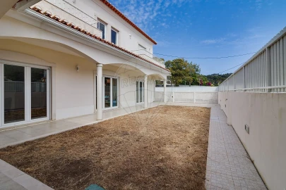 Moradia T5 para Venda em Santa Maria e São Miguel, São Martinho, São Pedro Penaferrim