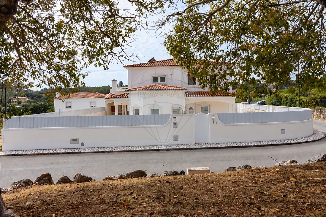Moradia T5 para Venda em Santa Maria e São Miguel, São Martinho, São Pedro Penaferrim Foto 23