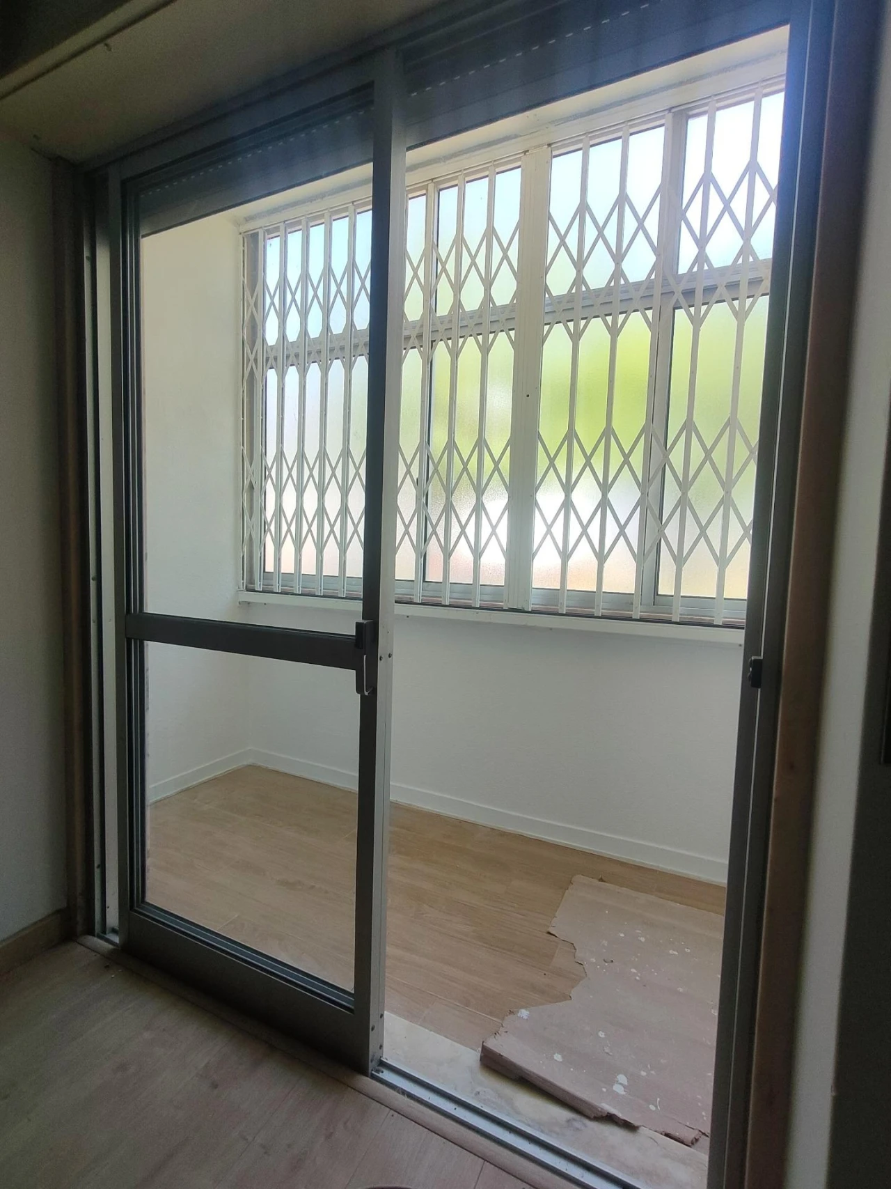 Apartamento T2 para Venda em São Domingos de Rana Foto 15