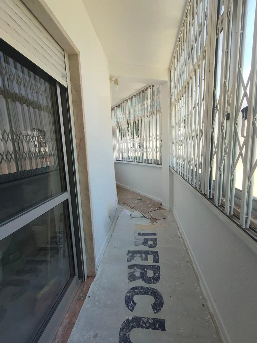 Apartamento T2 para Venda em São Domingos de Rana Foto 11