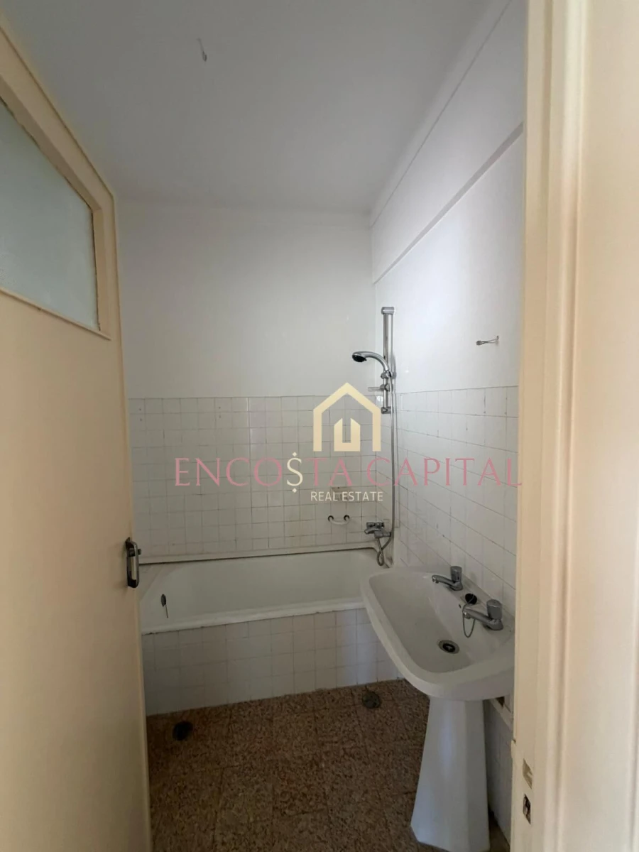 Apartamento T3 para Venda em Sacavém e Prior Velho Foto 6