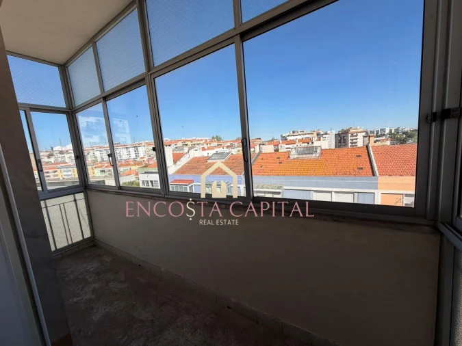 Apartamento T3 para Venda em Sacavém e Prior Velho Foto 7
