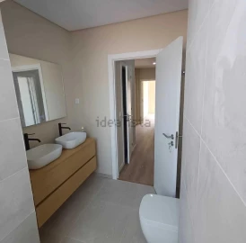 Apartamento T2 para Venda em Queluz e Belas