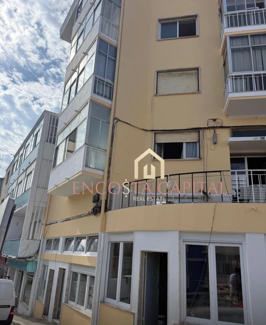 Apartamento T3 para Venda em Sacavém e Prior Velho Foto 2