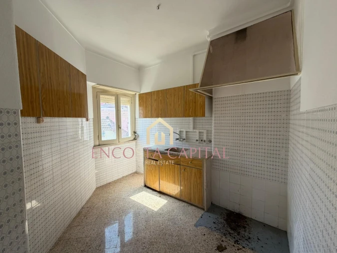 Apartamento T3 para Venda em Sacavém e Prior Velho Foto 4