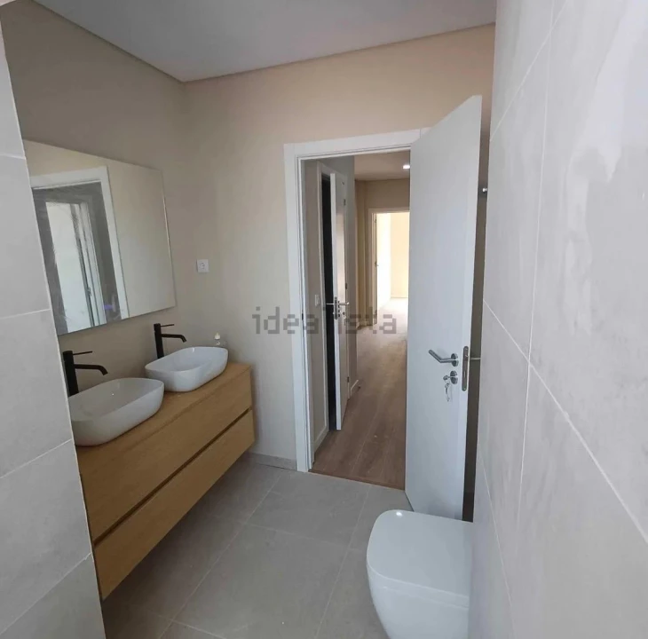 Apartamento T2 para Venda em Queluz e Belas Foto 5