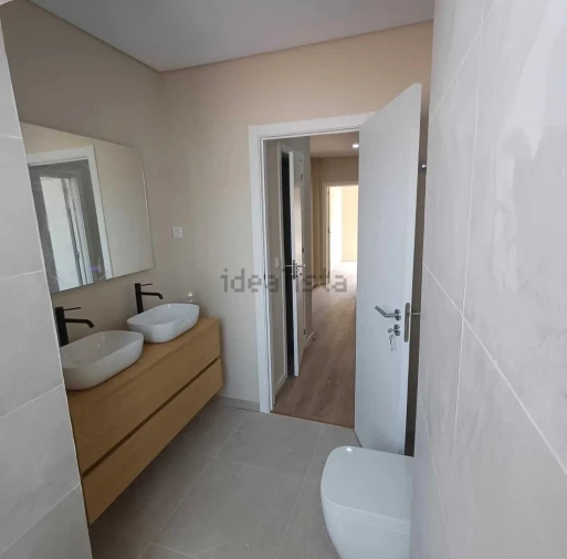 Apartamento T2 para Venda em Queluz e Belas Foto 5