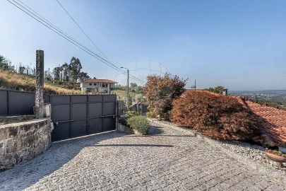 Moradia T2 para Venda em São João de Rei
