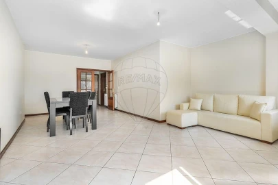 Apartamento T3 para Venda em Povoa de Lanhoso (N. Senhora do Amparo)