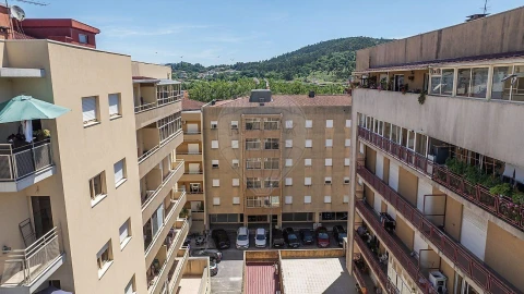 Apartamento T3 para Venda em Povoa de Lanhoso (N. Senhora do Amparo)