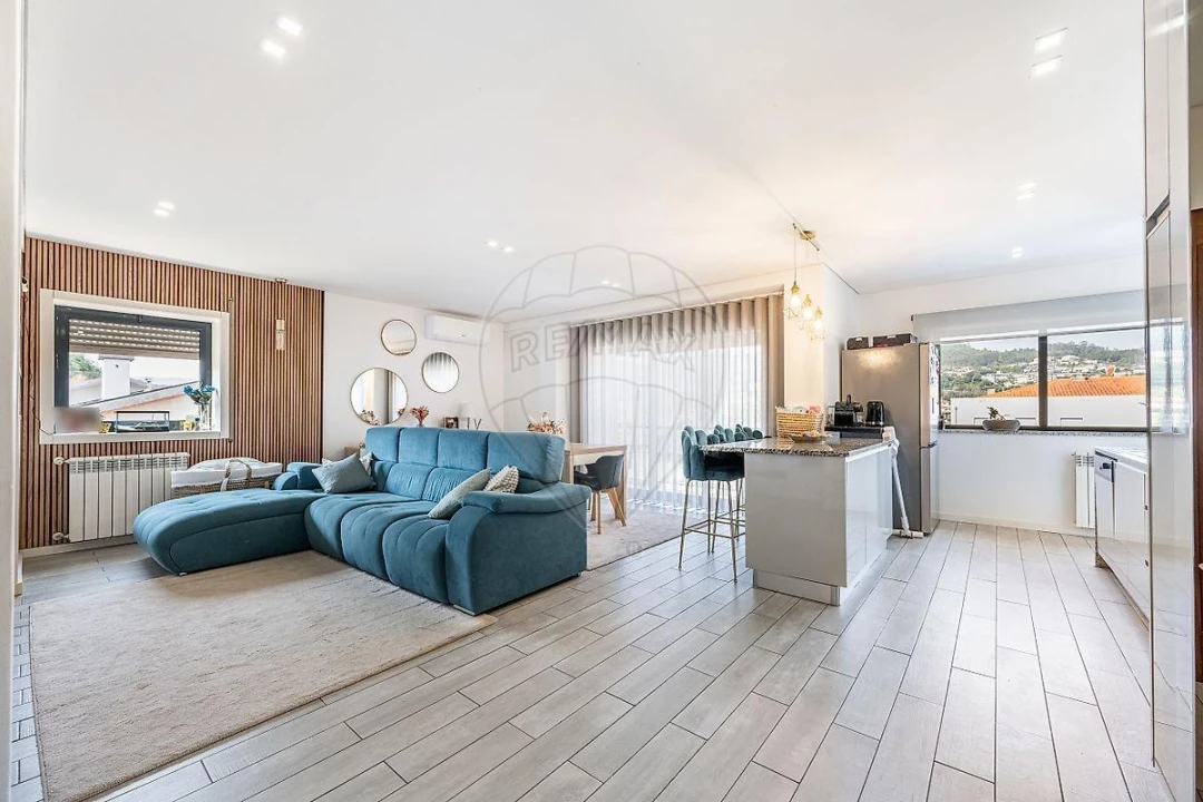 Apartamento T3 para Venda em Povoa de Lanhoso (N. Senhora do Amparo) Foto 1