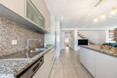 Apartamento T3 para Venda em Povoa de Lanhoso (N. Senhora do Amparo)