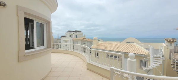 Moradia T5 para Venda em Buarcos