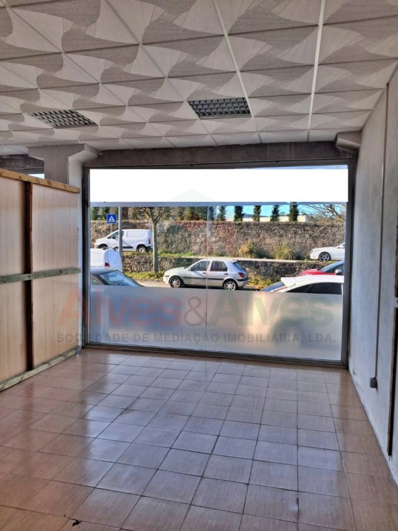 Armazém para Arrendamento em Touguinha e Touguinhó Foto 3