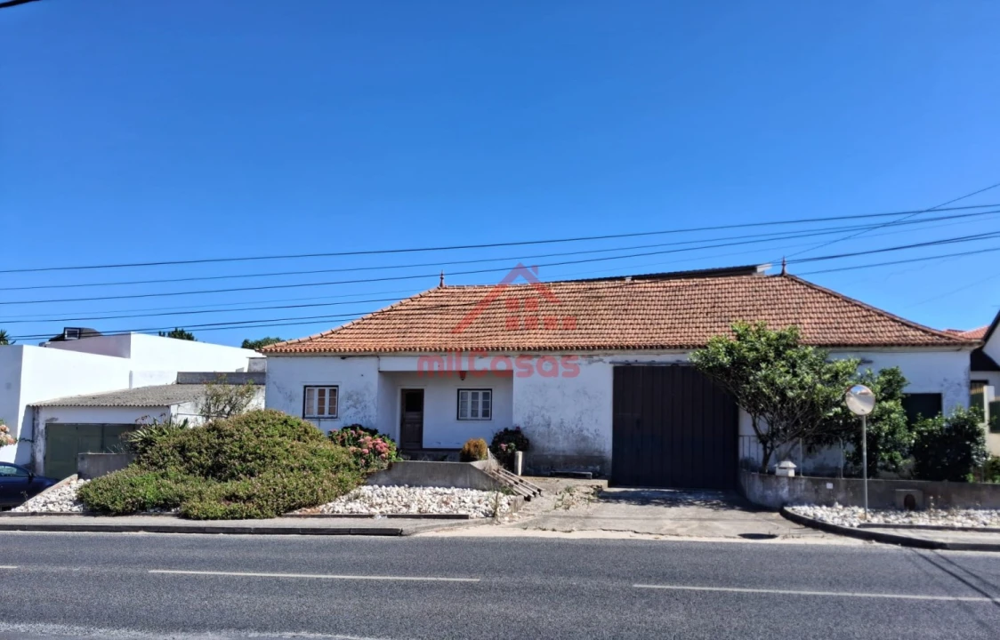 Moradia T2 para Venda em A dos Cunhados e Maceira Foto 2