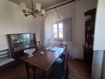 Moradia T2 para Venda em A dos Cunhados e Maceira