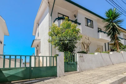 Moradia T3 para Venda em Aguas Santas