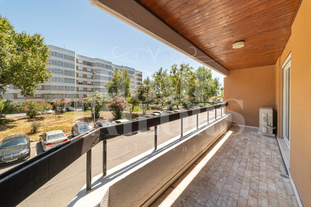Apartamento T3 para Venda em Oeiras e São Julião da Barra, Paço de Arcos e Caxias Foto 18