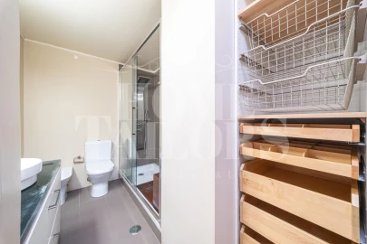 Apartamento T3 para Venda em Oeiras e São Julião da Barra, Paço de Arcos e Caxias