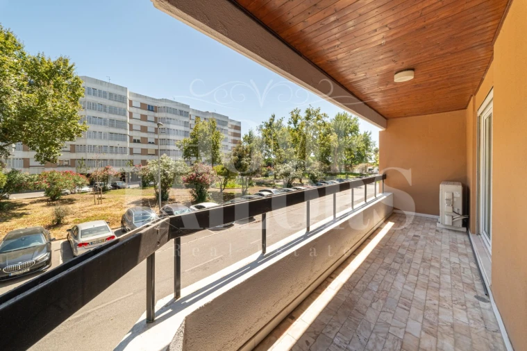 Apartamento T3 para Venda em Oeiras e São Julião da Barra, Paço de Arcos e Caxias Foto 18