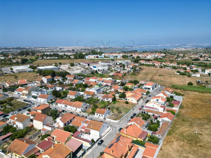 Terreno para Venda em Moita Foto 5